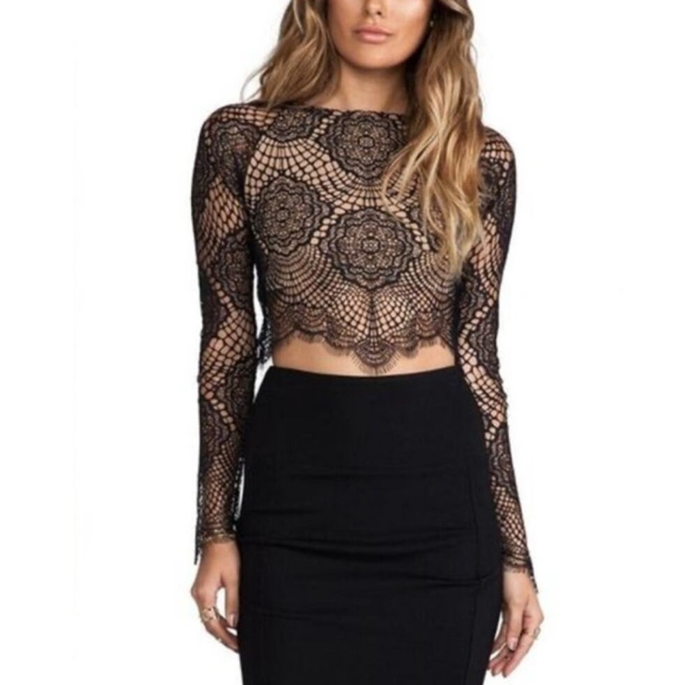 For Love & Lemons - Grace Scalloped Lace Long Sleeve Crop Top in Black & Nude